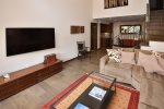 Mountain modern condo in the heart of Lionshead Village